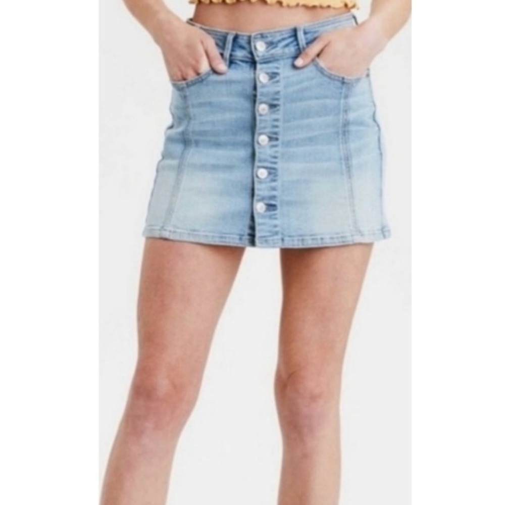 American Eagle super stretch button-front A-line mini skirt, light wash, size 6